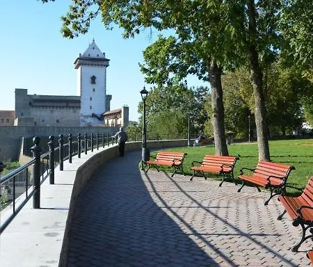 Family * Narva
